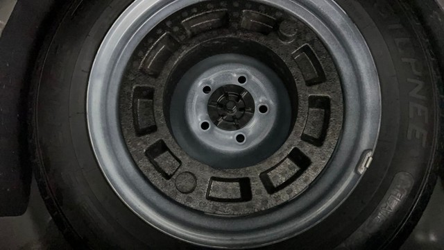 Second-hand 2023 Mahindra XUV300 W6 Diesel for sale in Pune-21