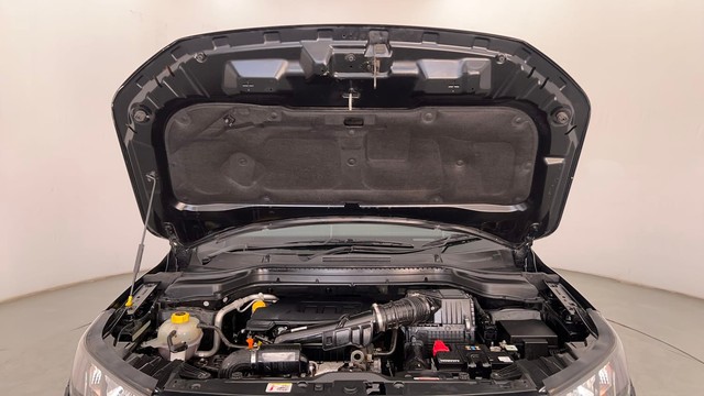 Second-hand 2023 Mahindra XUV300 W6 Diesel for sale in Pune-8