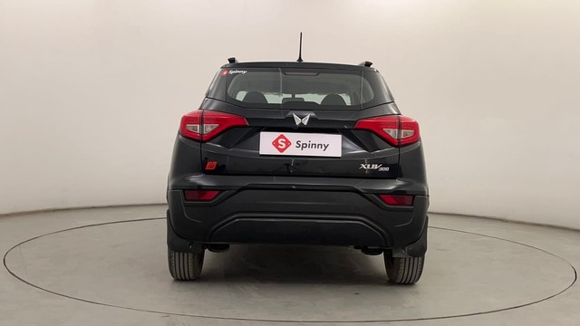 Second-hand 2023 Mahindra XUV300 W6 Diesel for sale in Pune-4