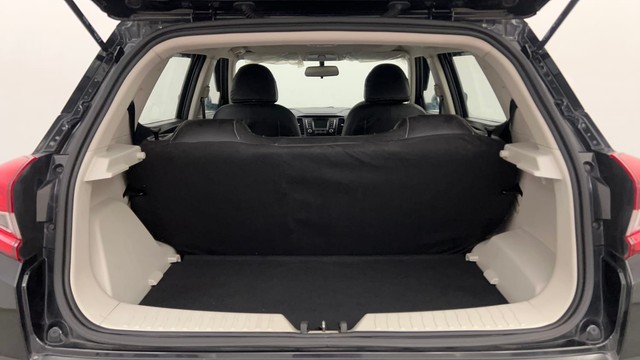 Second-hand 2023 Mahindra XUV300 W6 Diesel for sale in Pune-9