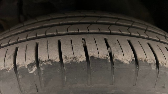 Second-hand 2023 Mahindra XUV300 W6 Diesel for sale in Pune-37