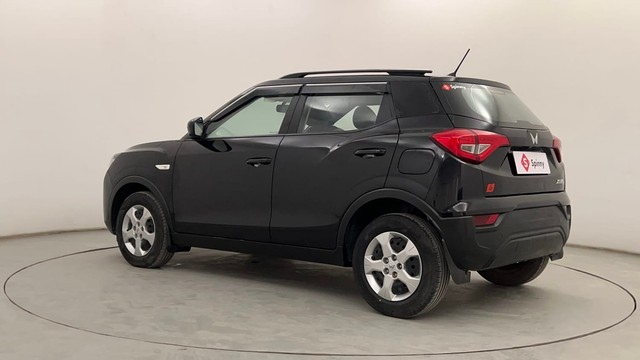 Second-hand 2023 Mahindra XUV300 W6 Diesel for sale in Pune-5