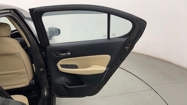 Second-hand 2021 Honda City ZX MT for sale in Mumbai-37