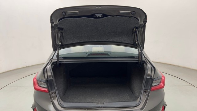 Second-hand 2021 Honda City ZX MT for sale in Mumbai-36