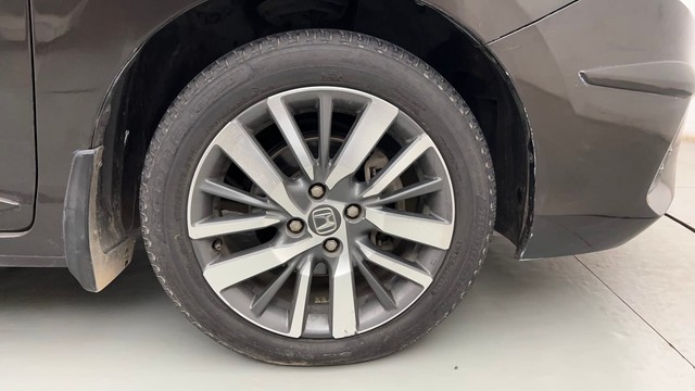 Second-hand 2021 Honda City ZX MT for sale in Mumbai-17