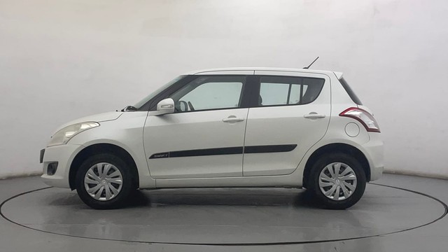 Second-hand 2012 Maruti Swift VXI for sale in Ahmedabad-6