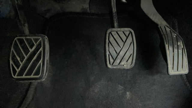 Second-hand 2012 Maruti Swift VXI for sale in Ahmedabad-14