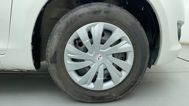 Second-hand 2012 Maruti Swift VXI for sale in Ahmedabad-17