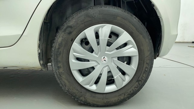 Second-hand 2012 Maruti Swift VXI for sale in Ahmedabad-19