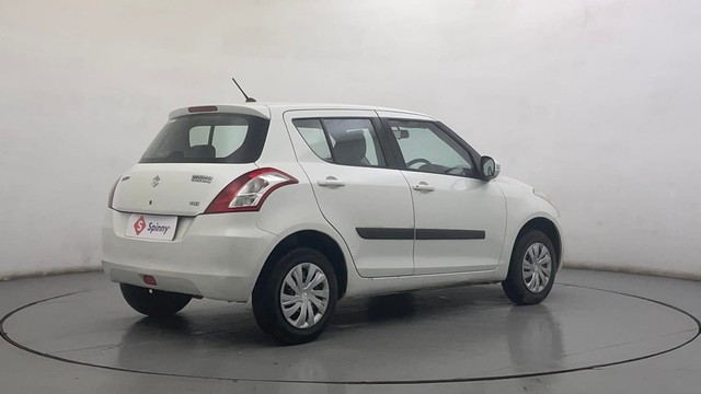 Second-hand 2012 Maruti Swift VXI for sale in Ahmedabad-3