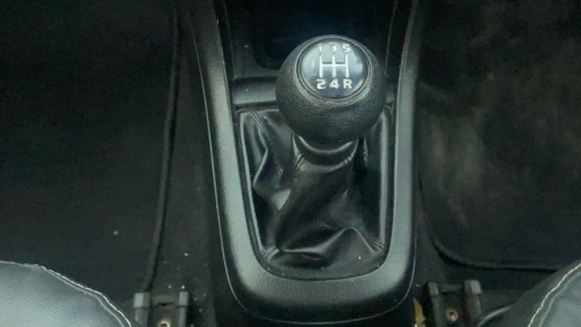 Second-hand 2012 Maruti Swift VXI for sale in Ahmedabad-12