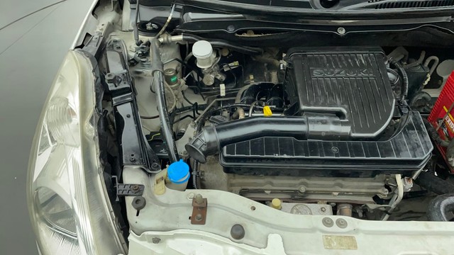 Second-hand 2012 Maruti Swift VXI for sale in Ahmedabad-39