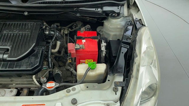 Second-hand 2012 Maruti Swift VXI for sale in Ahmedabad-36