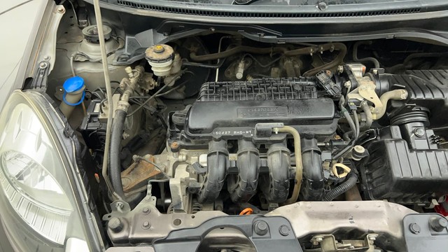 Second-hand 2015 Honda Brio VX for sale in Ahmedabad-26