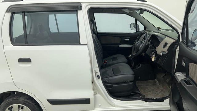 Second-hand 2014 Maruti Wagon R LXI BSVI for sale in Ahmedabad-15