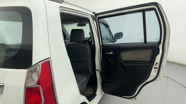 Second-hand 2014 Maruti Wagon R LXI BSVI for sale in Ahmedabad-28