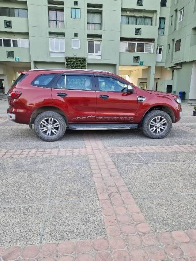 Second-hand 2017 Ford Endeavour 2.2 Titanium AT 4X2 for sale in Gurgaon-1