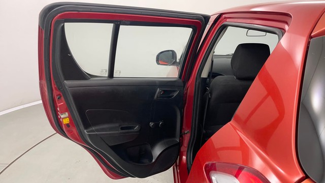 Second-hand 2013 Maruti Swift LXi for sale in Jaipur-28