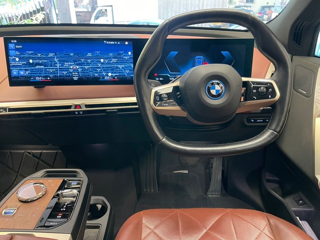 Second-hand 2022 BMW iX xDrive40 for sale in Mumbai-10
