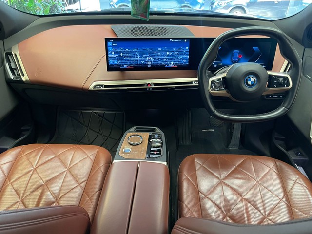 Second-hand 2022 BMW iX xDrive40 for sale in Mumbai-7