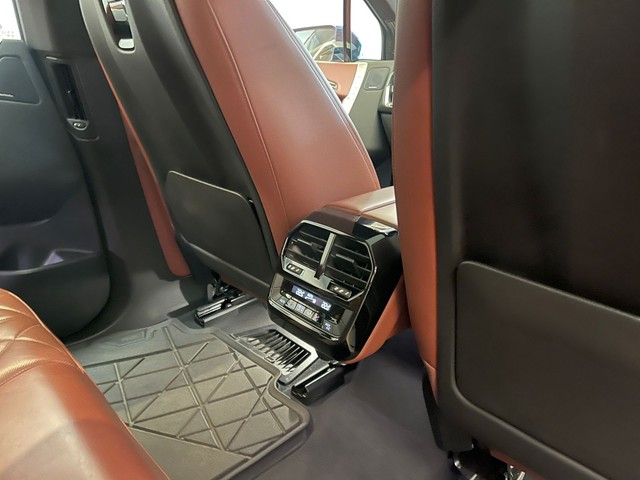 Second-hand 2022 BMW iX xDrive40 for sale in Mumbai-17