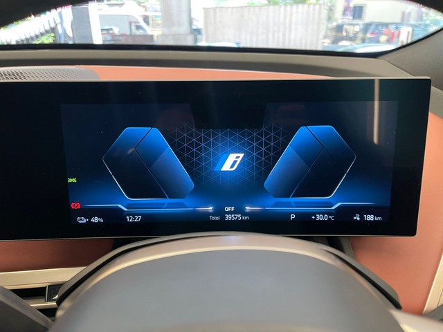 Second-hand 2022 BMW iX xDrive40 for sale in Mumbai-16