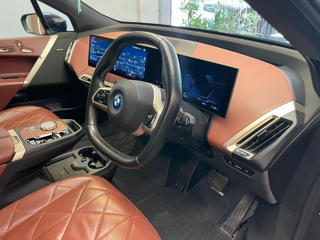 Second-hand 2022 BMW iX xDrive40 for sale in Mumbai-19