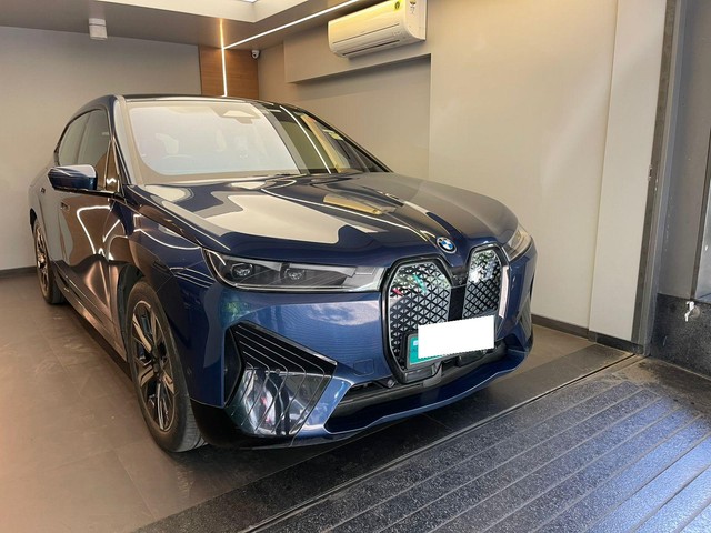 Second-hand 2022 BMW iX xDrive40 for sale in Mumbai-1