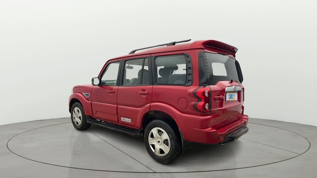 Second-hand 2019 Mahindra Scorpio S9 for sale in Lucknow-4