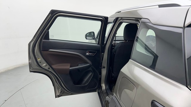 Second-hand 2022 Maruti Brezza Zxi for sale in Gurgaon-24