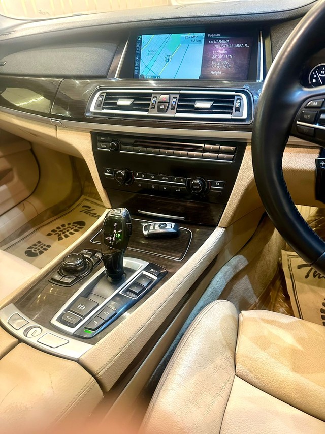 Second-hand 2014 BMW 7 Series Signature 730Ld for sale in New Delhi-16
