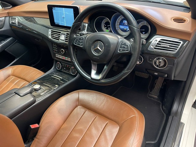 Second-hand 2015 Mercedes-Benz SLK-Class SLK 350 for sale in Mumbai-11