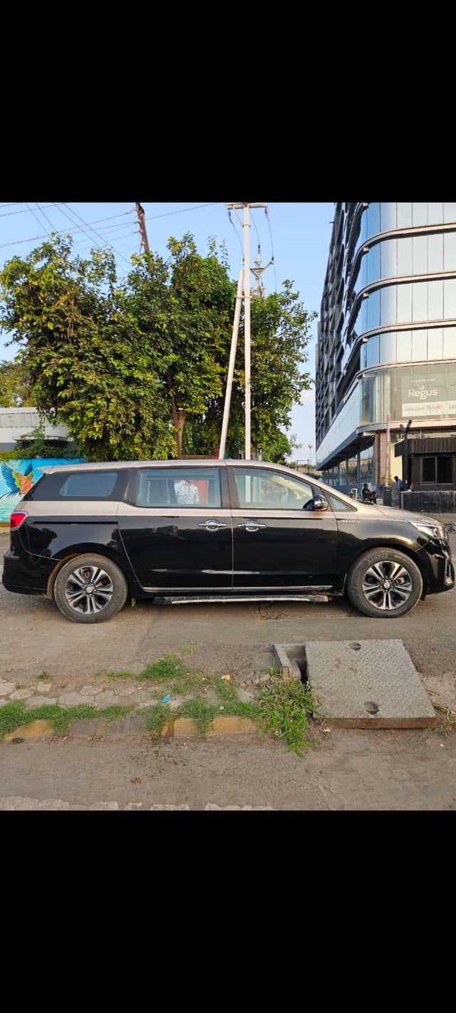 Kia Carnival Prestige 6 STR Second-hand 2021 Kia Carnival Prestige 6 STR for sale in Indore-5