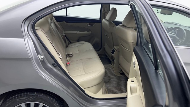 Second-hand 2017 Maruti Suzuki Ciaz Petrol for sale in Ghaziabad-31