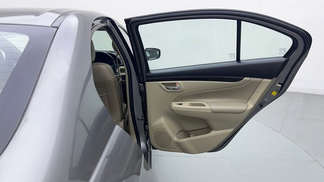 Second-hand 2017 Maruti Suzuki Ciaz Petrol for sale in Ghaziabad-24