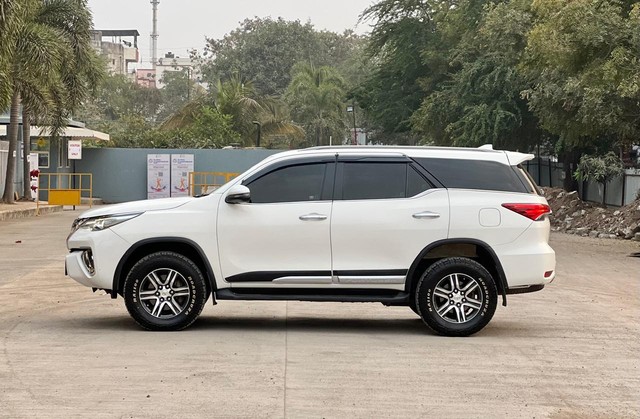 Second-hand 2019 Toyota Fortuner 2.8 2WD MT BSIV for sale in Pune-5