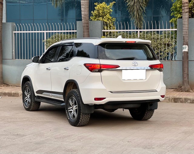 Second-hand 2019 Toyota Fortuner 2.8 2WD MT BSIV for sale in Pune-10