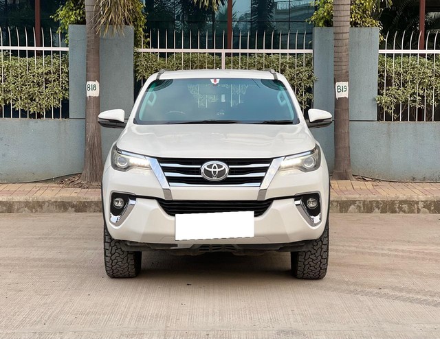 Second-hand 2019 Toyota Fortuner 2.8 2WD MT BSIV for sale in Pune-3