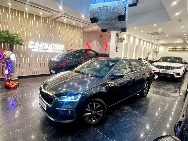 Second-hand 2022 Skoda Slavia 1.0 TSI Style AT BSVI for sale in New Delhi-17