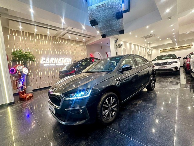 Second-hand 2022 Skoda Slavia 1.0 TSI Style AT BSVI for sale in New Delhi-16