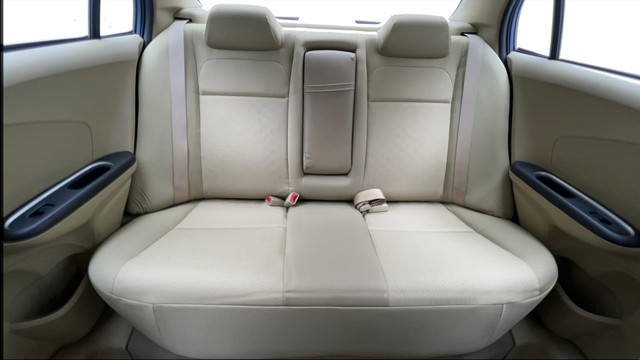 Second-hand 2016 Honda Amaze 2nd Gen VX for sale in Lucknow-23