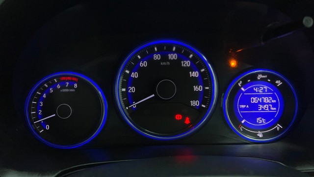 Second-hand 2016 Honda Amaze 2nd Gen VX for sale in Lucknow-13