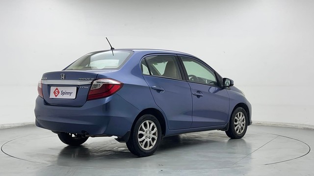 Second-hand 2016 Honda Amaze 2nd Gen VX for sale in Lucknow-3