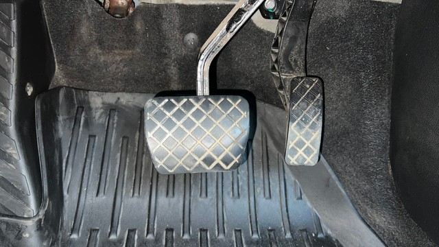 Second-hand 2022 Skoda Slavia 1.0 TSI Style AT BSVI for sale in Noida-14