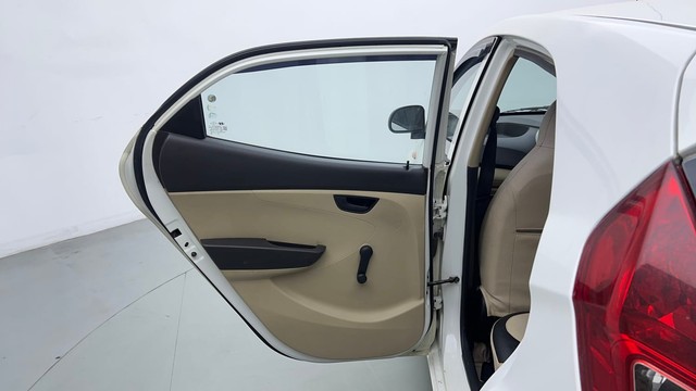 Second-hand 2015 Hyundai EON Magna for sale in Gurgaon-25