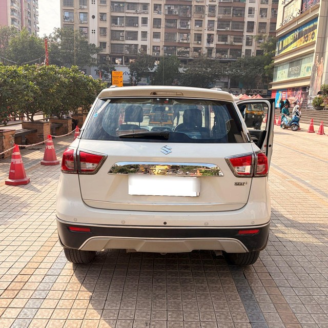 Second-hand 2019 Maruti Vitara Brezza ZDi AMT for sale in Mumbai-1