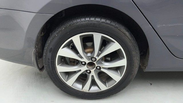 Second-hand 2014 Hyundai Verna 1.6 VTVT AT SX for sale in Gurgaon-18