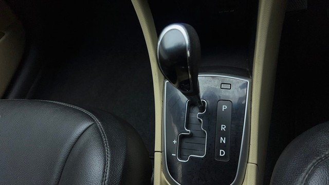 Second-hand 2014 Hyundai Verna 1.6 VTVT AT SX for sale in Gurgaon-12