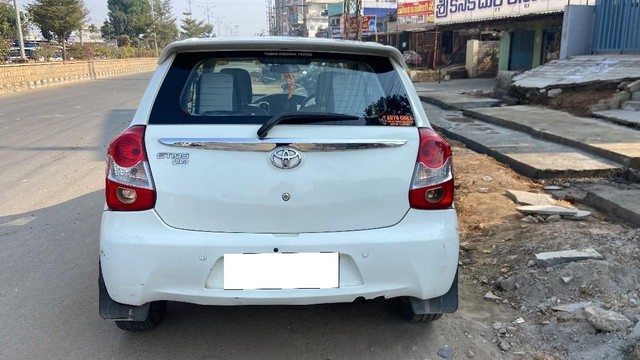 Toyota Etios Liva VXD Second-hand 2014 Toyota Etios Liva VXD for sale in Khammam-1