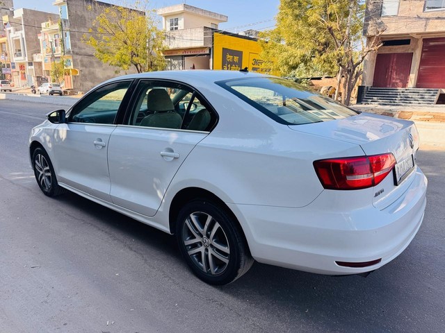 Second-hand 2016 Volkswagen Polo 1.2 MPI Highline for sale in Jaipur-2
